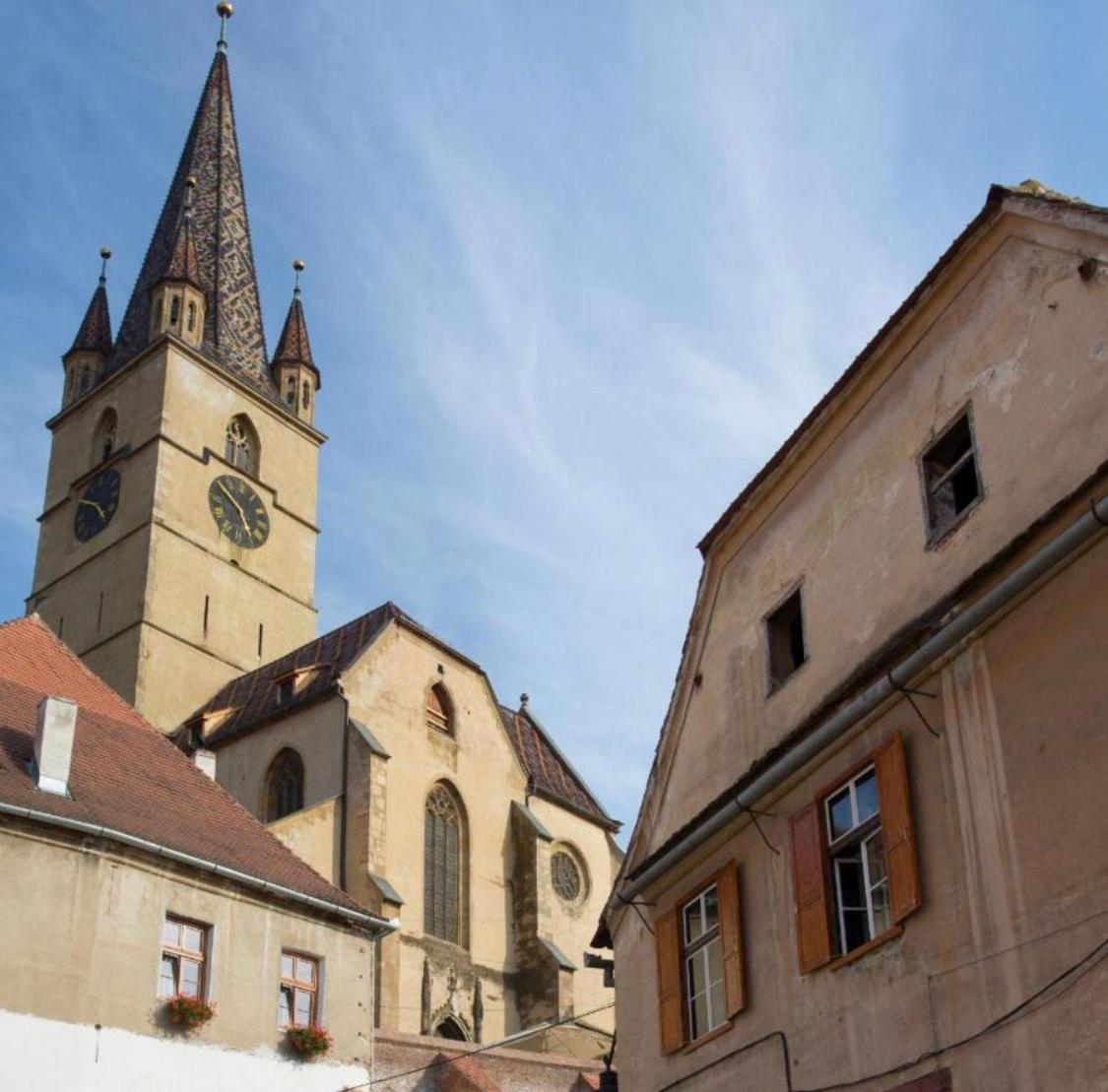 Ultracentral Medieval Apartment Сибиу Экстерьер фото
