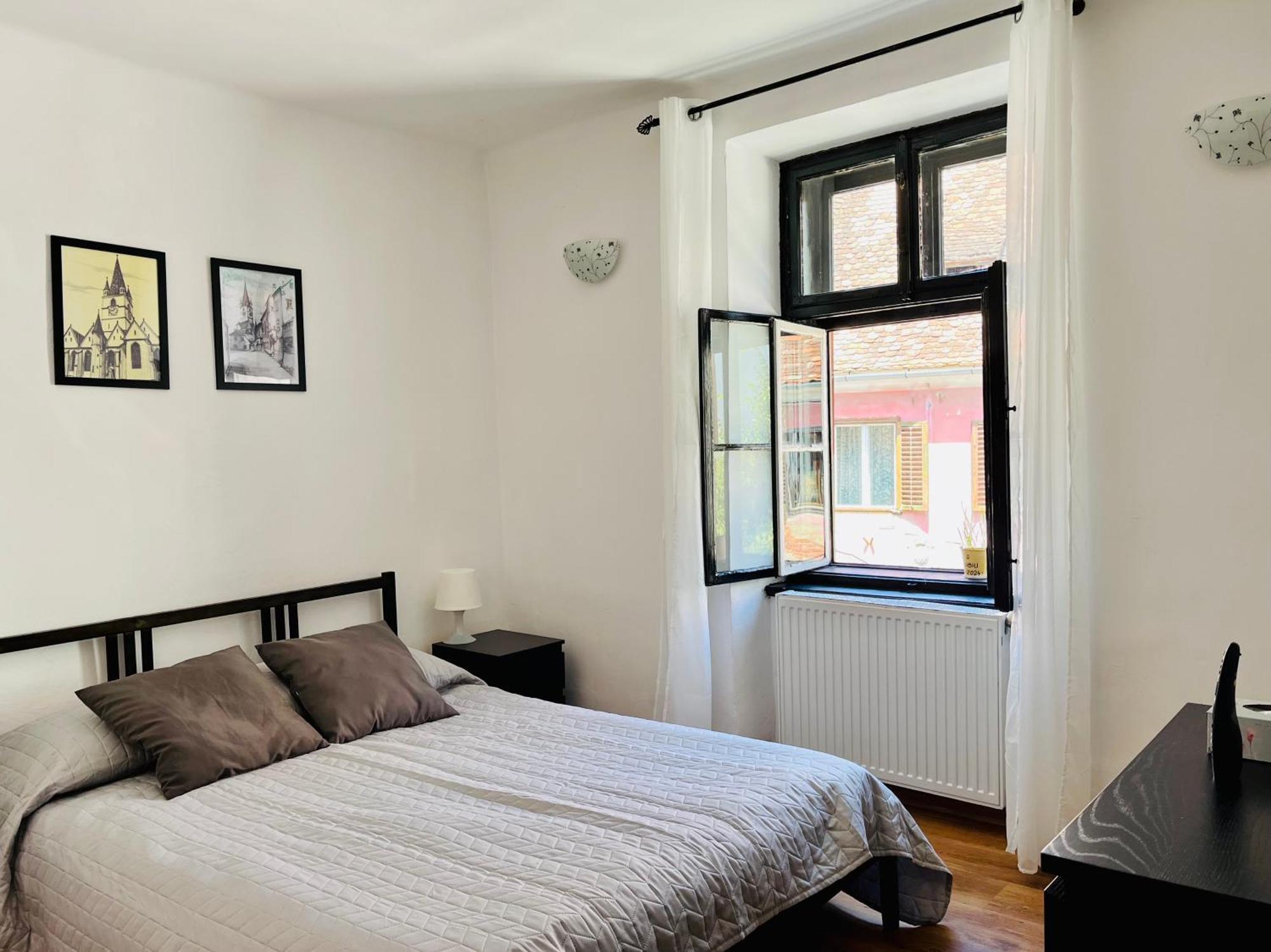 Ultracentral Medieval Apartment Сибиу Экстерьер фото